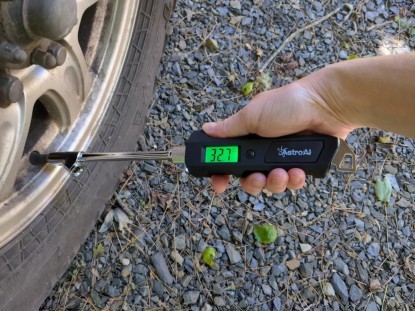 AstroAI Dual Head Air Gauge Display