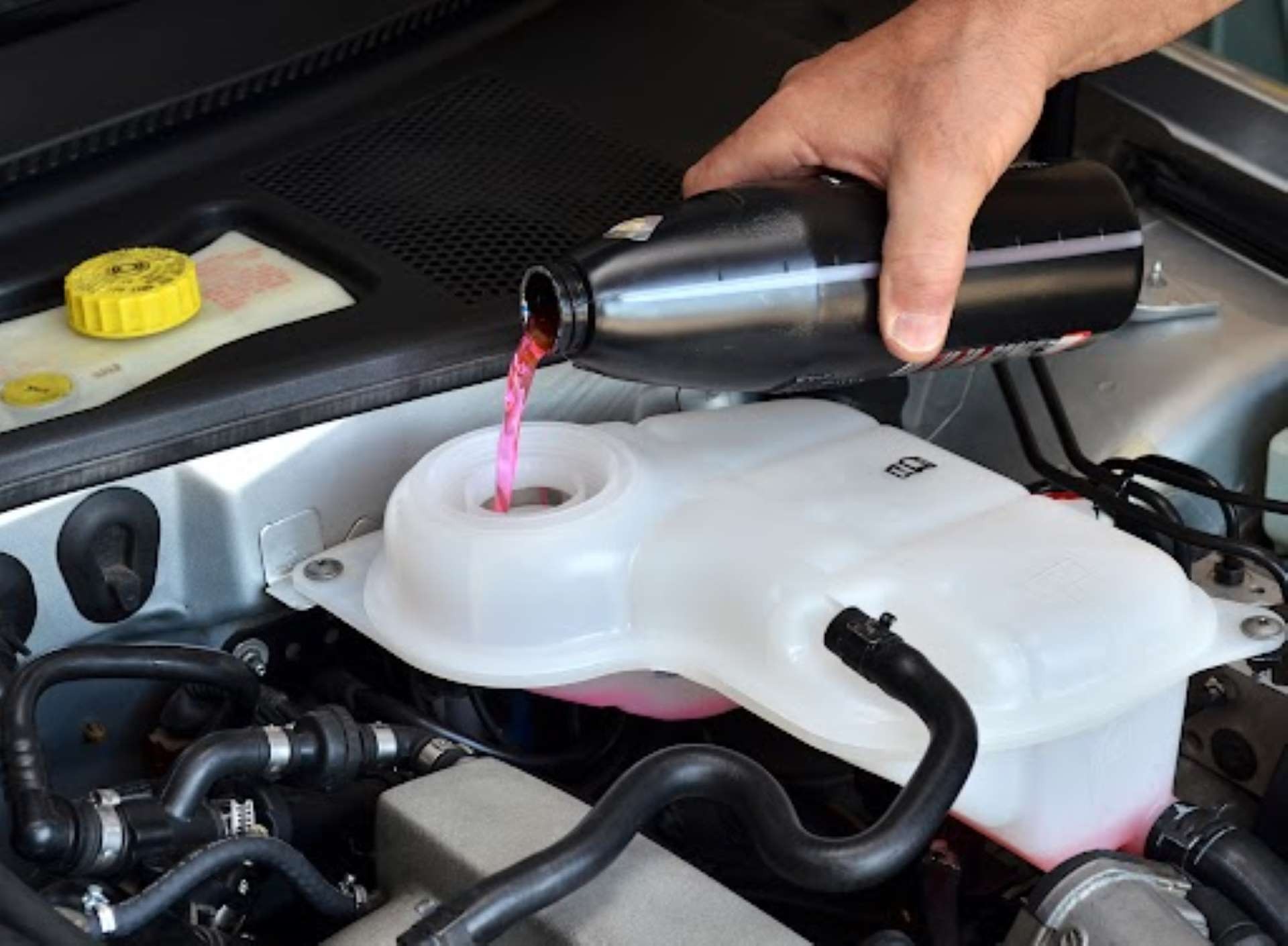 Mercedes Coolant Reservoir
