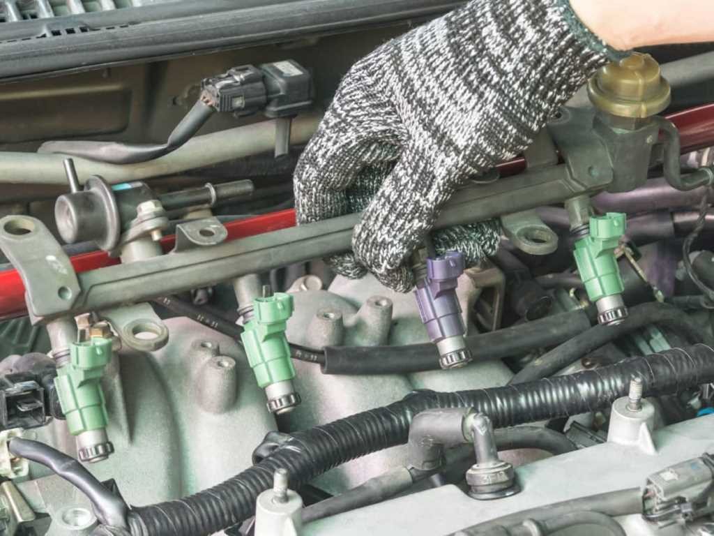 Faulty fuel injectors can cause rough idling